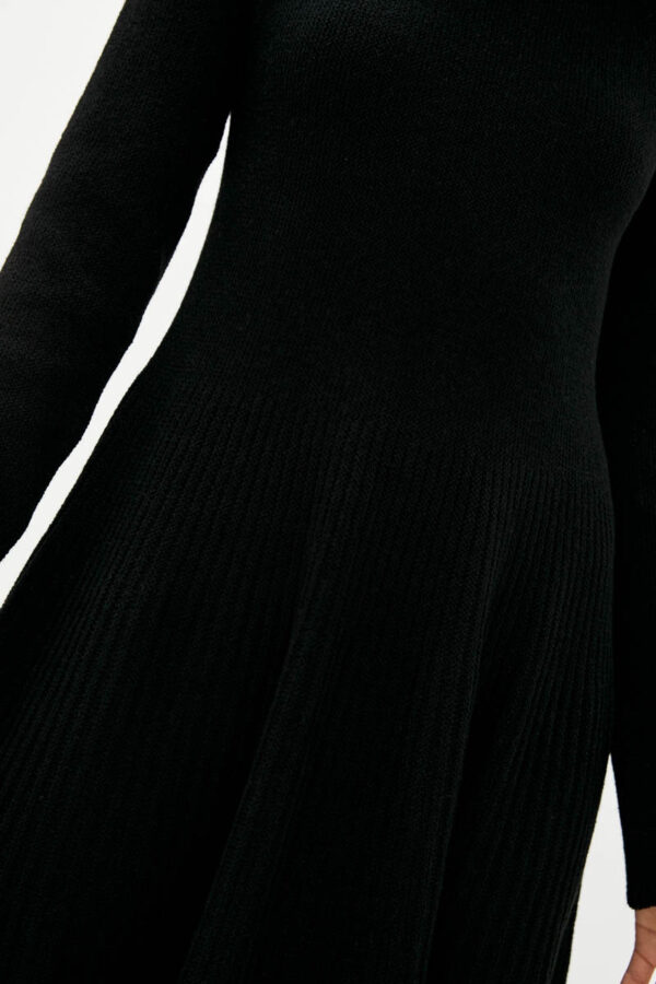 В'язана сукня чорна | 61044