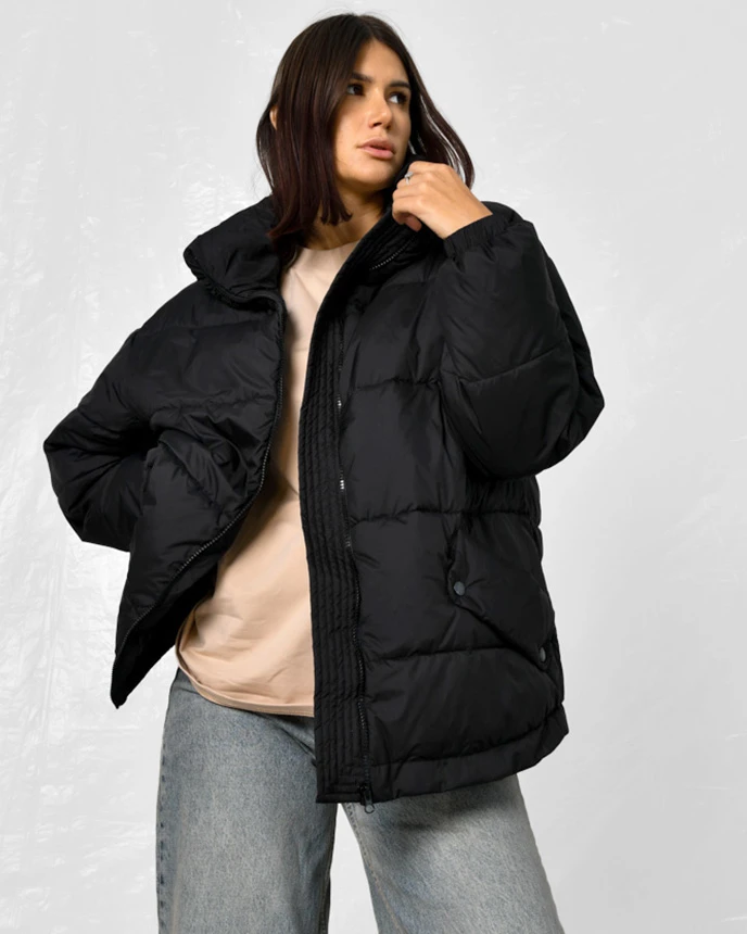Жіноча демісезонна куртка чорна | 65278