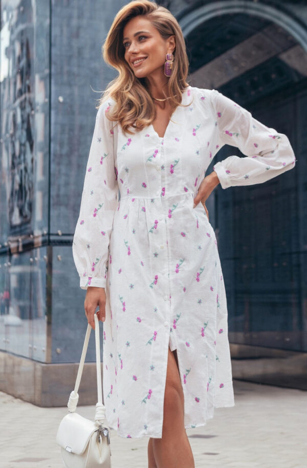 Сукня молочна з бузковою вишивкою | 65101