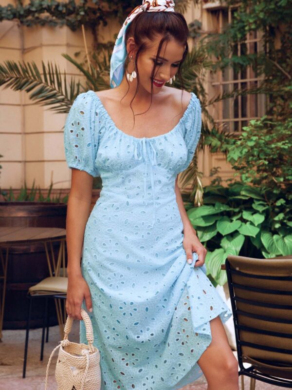 Блакитна міді-сукня із прошви | 65364