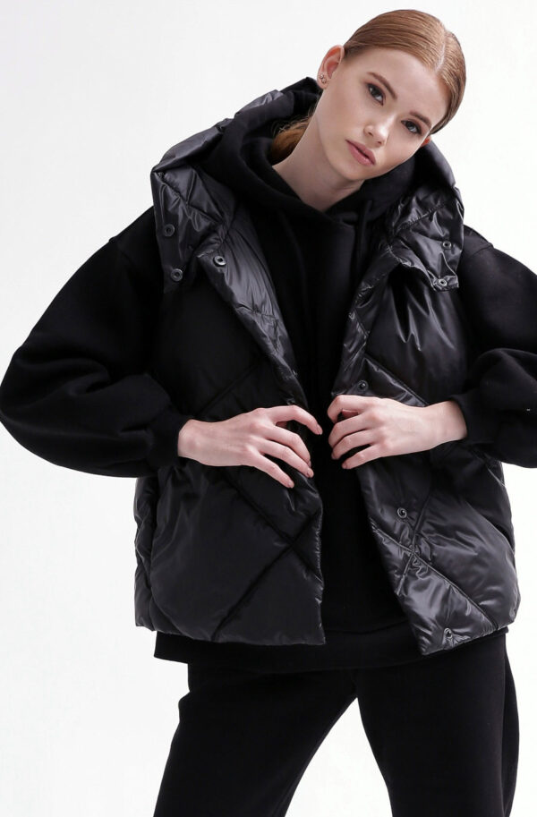 Жіночий стьобаний жилет чорний | 65614