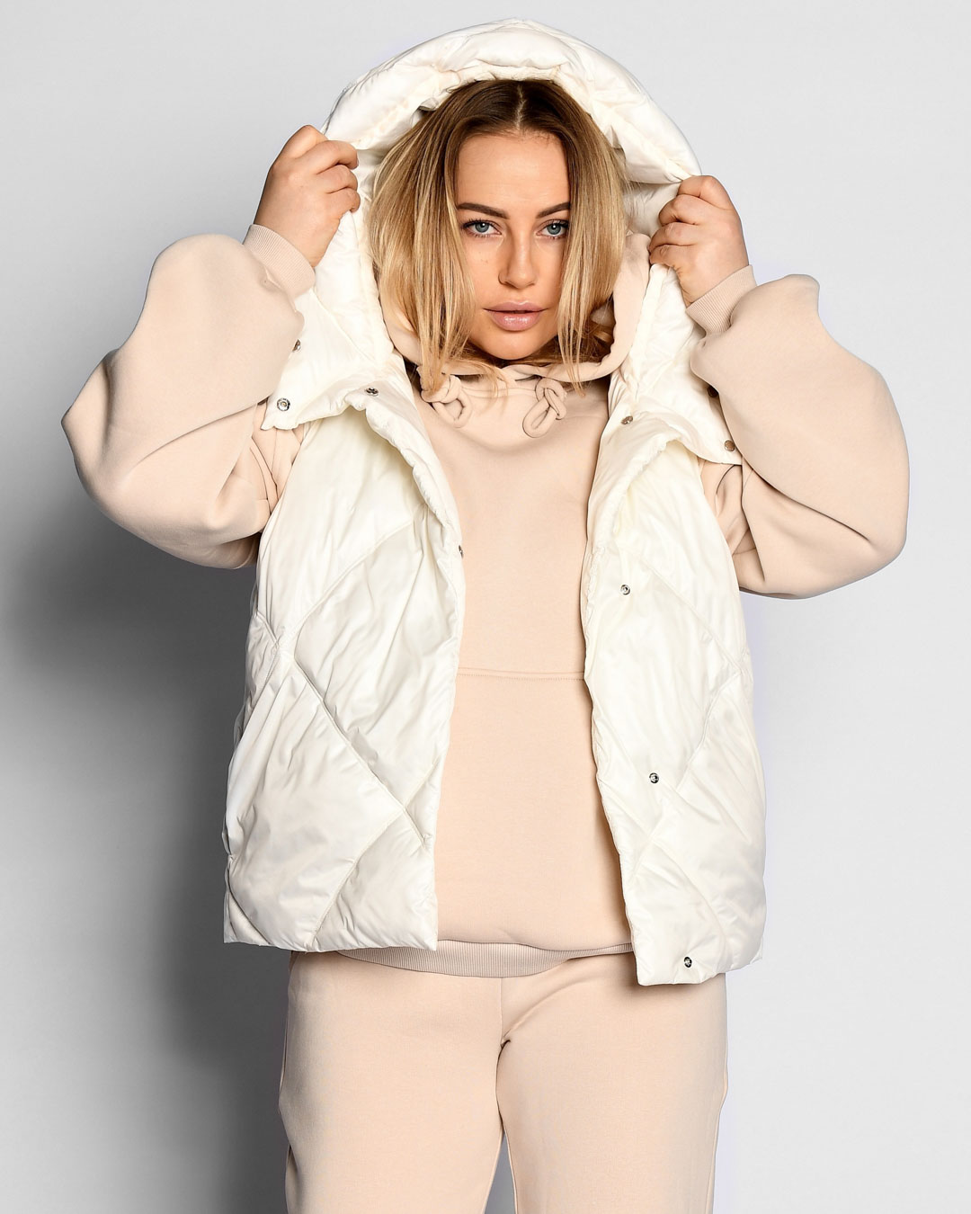 Жіночий стьобаний жилет молочний | 65605 Жіночий стьобаний жилет молочний | 65605