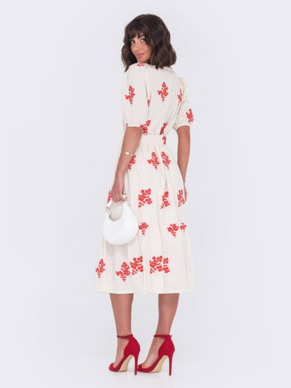 Літня сукня молочна в червоний принт | 69100