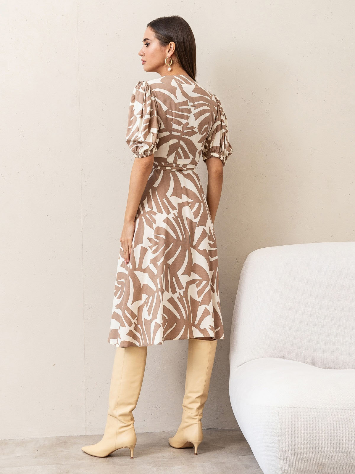 Сукня міді бежево-біла | 69316