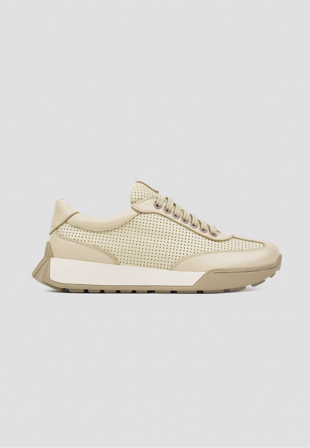 Кросівки бежеві шкіряні з перфорацією | 69748