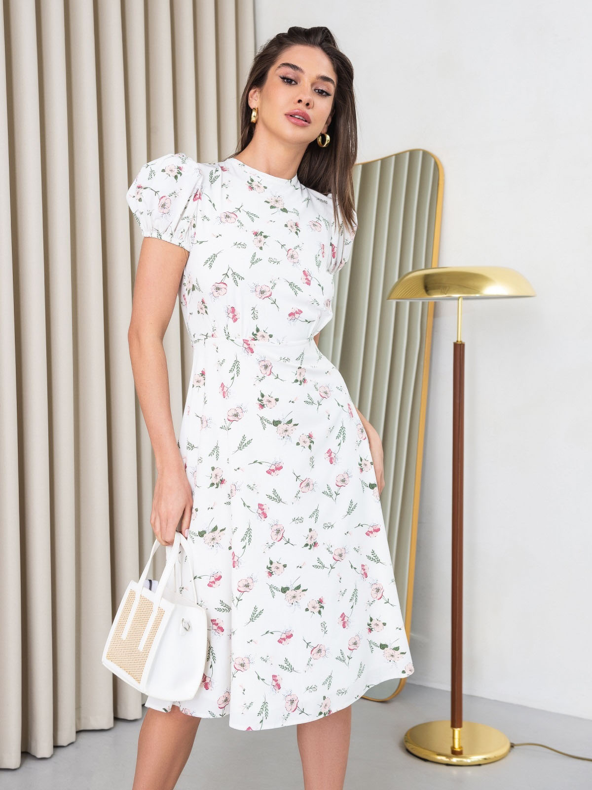 Плаття з відкритою спинкою біле в квіти | 69848