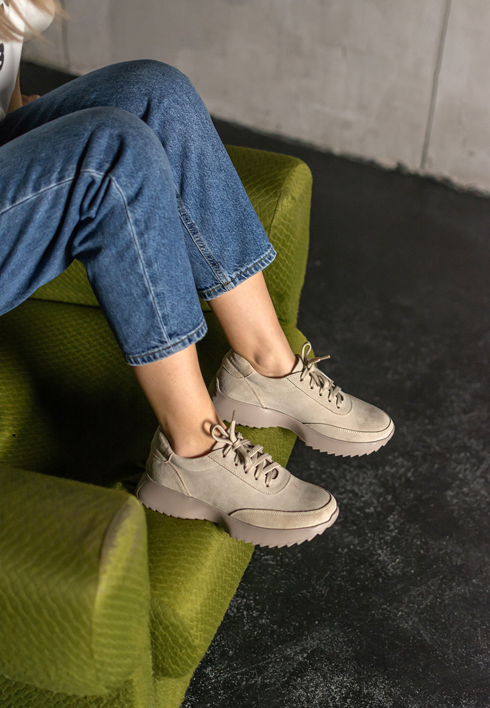 Жіночі кросівки замшеві бежеві | 69615