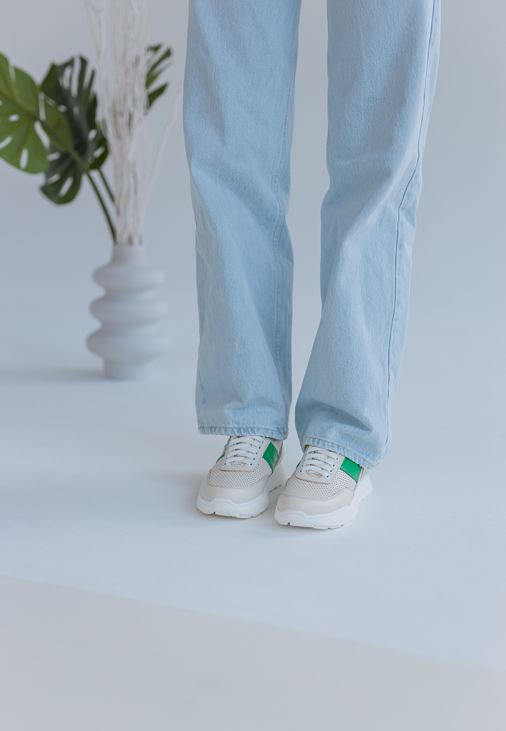 Бежеві кросівки з зеленими вставками | 69735 Бежеві кросівки з зеленими вставками | 69735