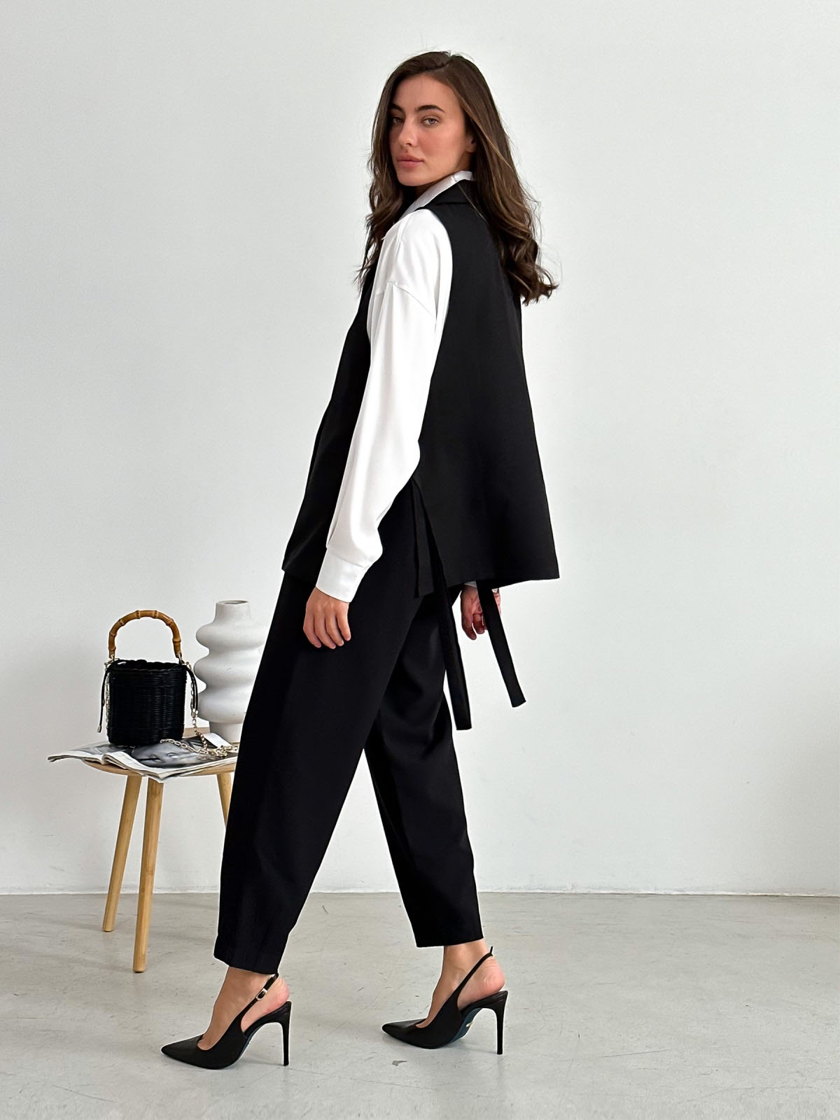 Костюм-двійка чорний з подовженим жилетом | 70726