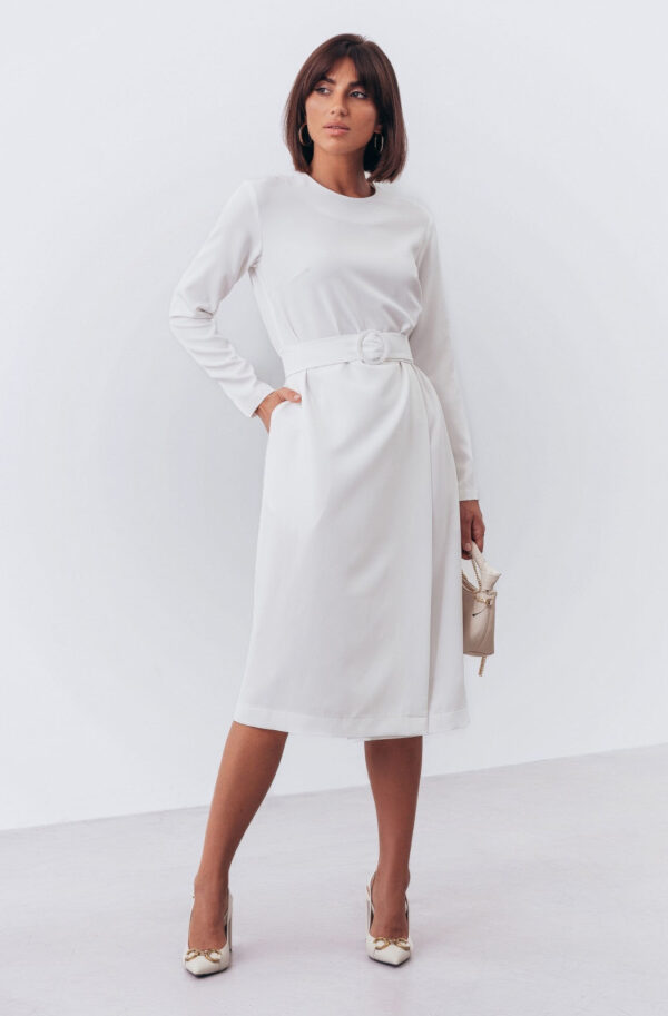 Трикотажна сукня-футляр молочна із розрізом | 72400