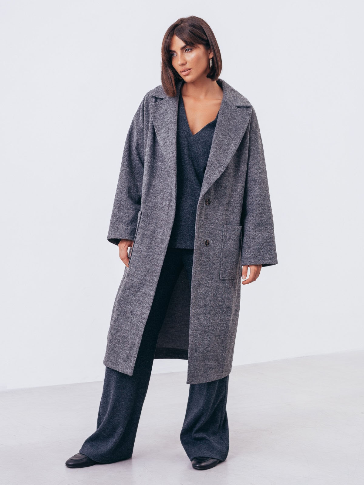 Пальто прямого крою темно-сіре із поясом | 72213 Пальто прямого крою темно-сіре із поясом | 72213