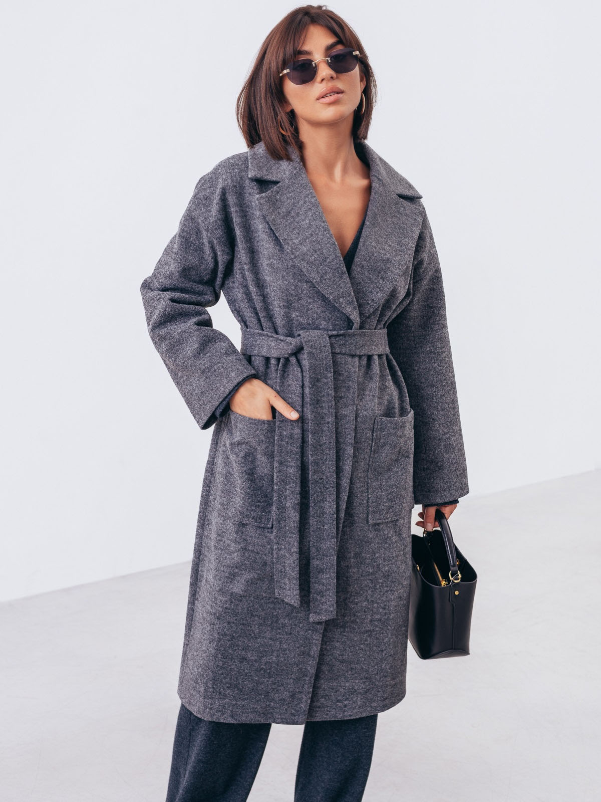 Пальто прямого крою темно-сіре із поясом | 72213 Пальто прямого крою темно-сіре із поясом | 72213