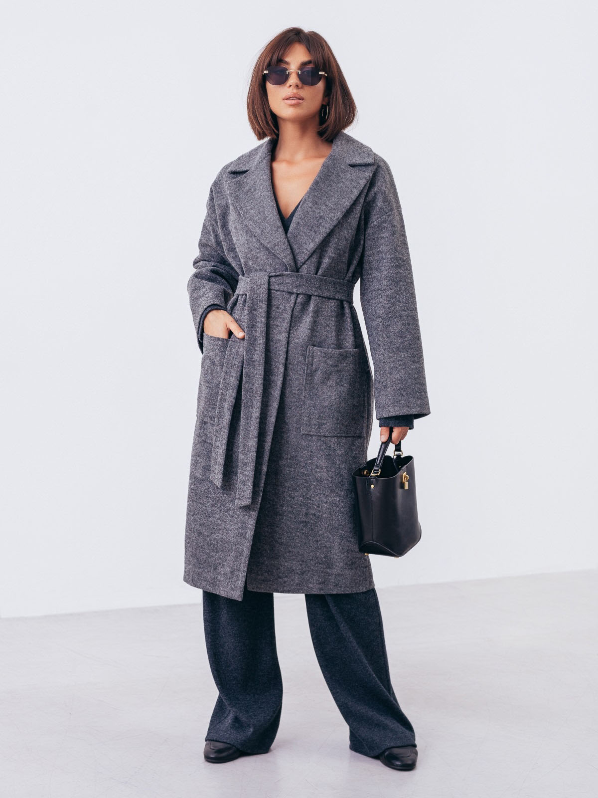 Пальто прямого крою темно-сіре із поясом | 72213 Пальто прямого крою темно-сіре із поясом | 72213