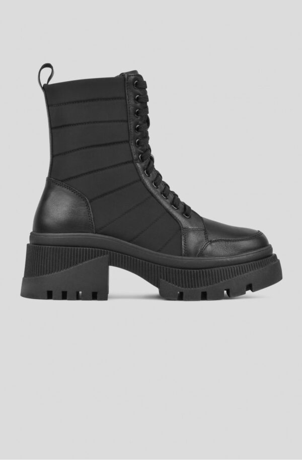 Чорні черевики на масивній підошві | 73012