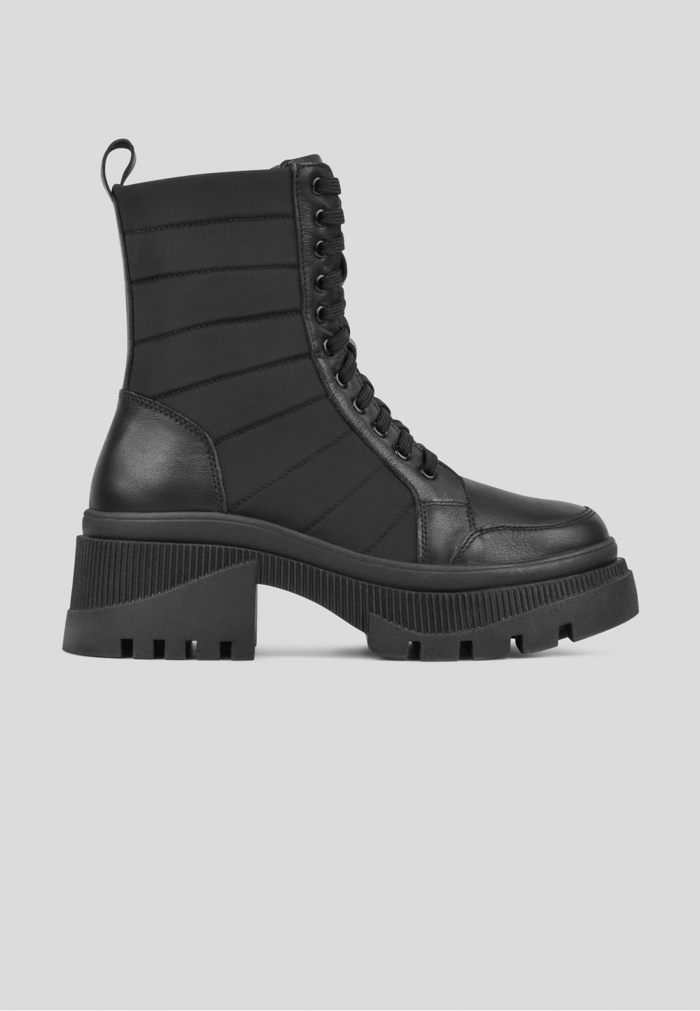 Чорні черевики на масивній підошві | 73012 Чорні черевики на масивній підошві | 73012