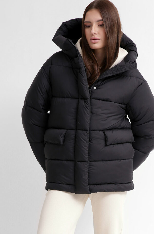 Жіночий короткий пуховик чорний | 74368