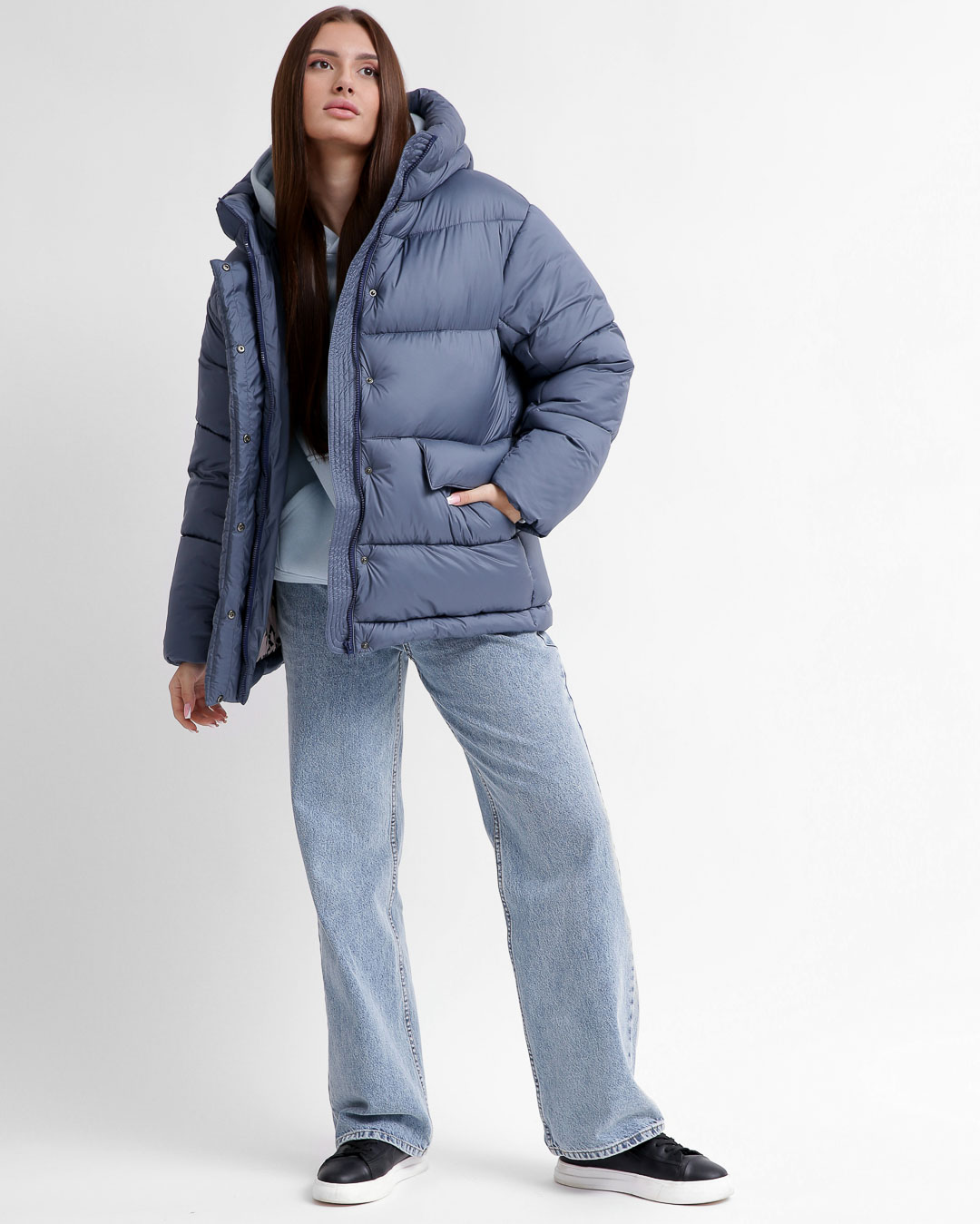 Жіночий короткий пуховик кольору джинс | 74346 Жіночий короткий пуховик кольору джинс | 74346
