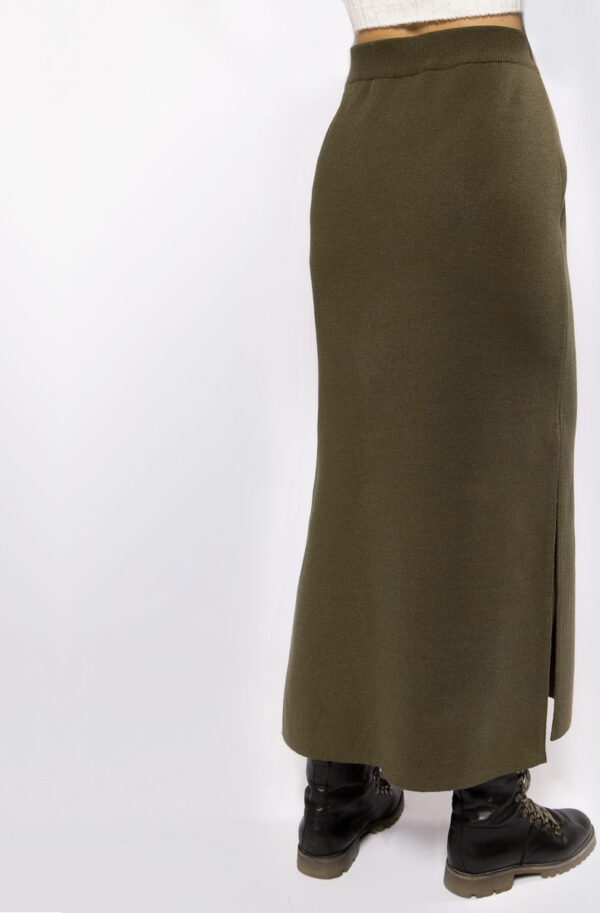 Довга в'язана спідниця хакі | 73910