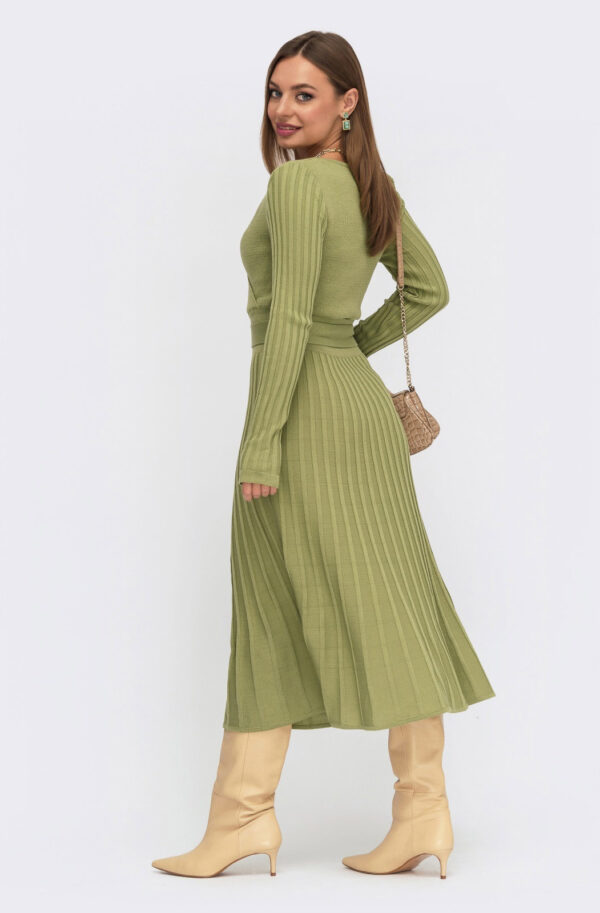 Плаття в'язане світло-зелене плісе | 73642