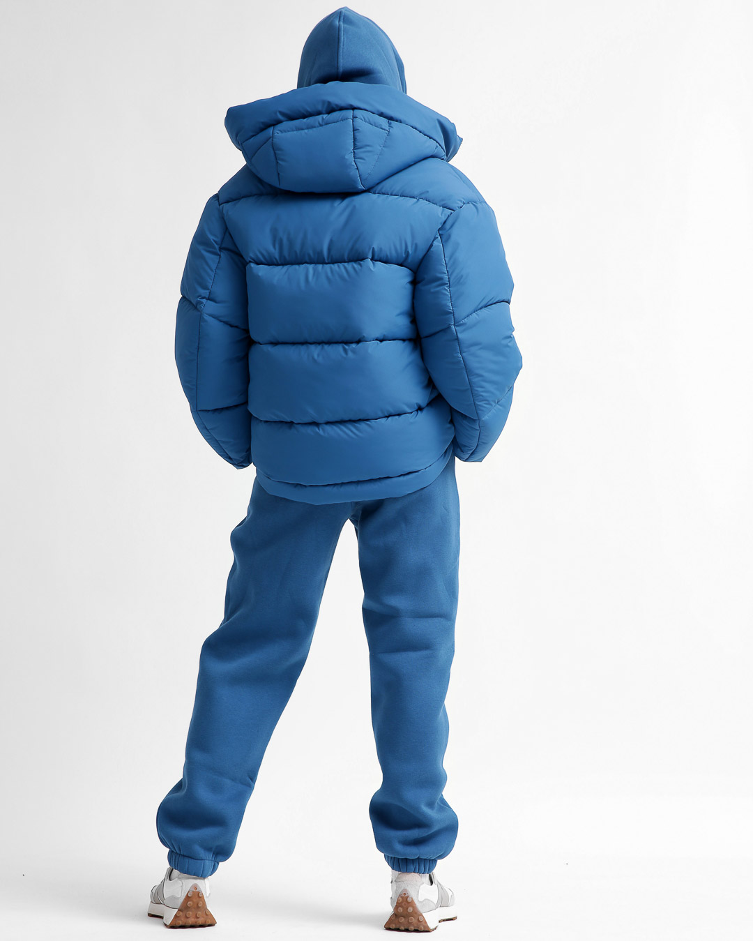 Жіночий короткий пуховик кольору електрик | 74324