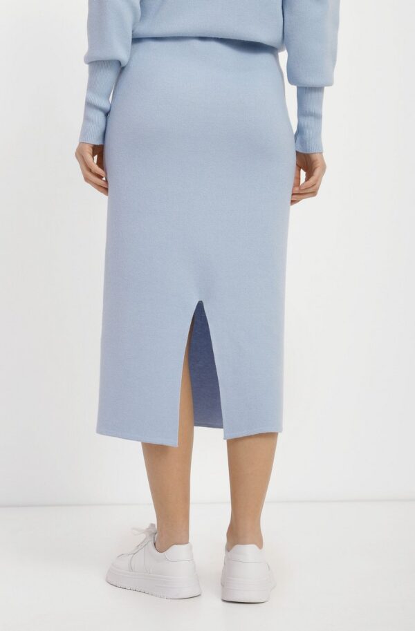 Трикотажна спідниця з розрізом блакитна | 73879