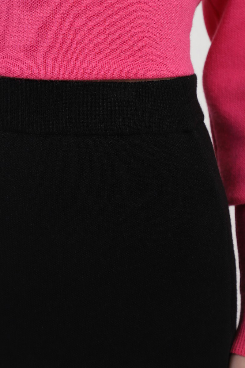 Трикотажна спідниця з розрізом чорна | 73895 Трикотажна спідниця з розрізом чорна | 73895