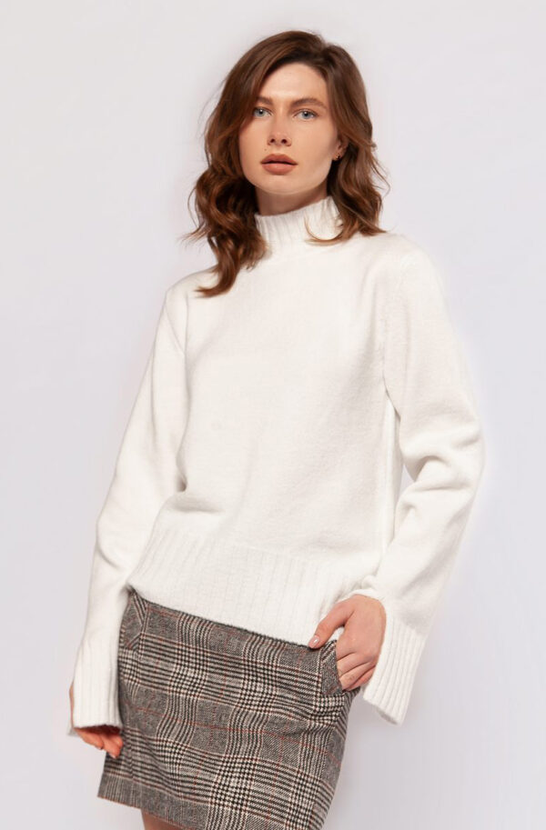 Жіночий в'язаний светр білий | 75234