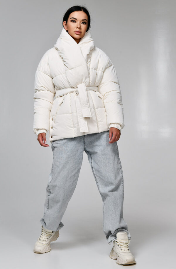 Жіноча зимова коротка куртка молочна | 76036