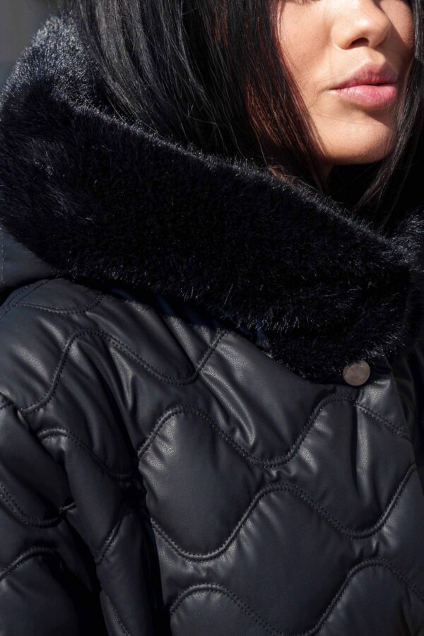 Подовжене стьобане зимове пальто чорне | 75958