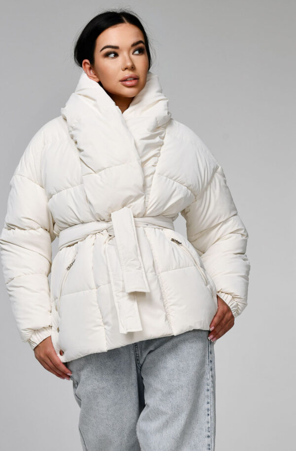 Жіноча зимова коротка куртка молочна | 76036
