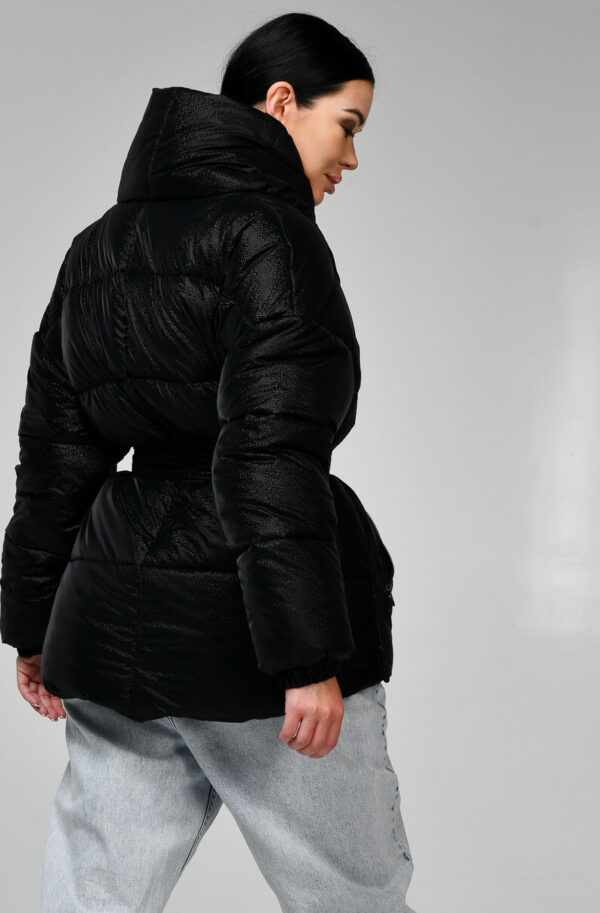 Зимова коротка куртка чорна в краплю | 76048