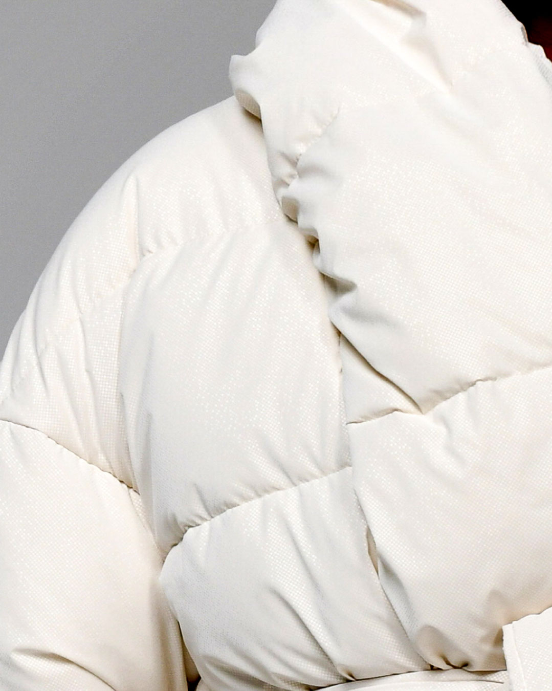 Жіноча зимова коротка куртка молочна | 76036 Жіноча зимова коротка куртка молочна | 76036