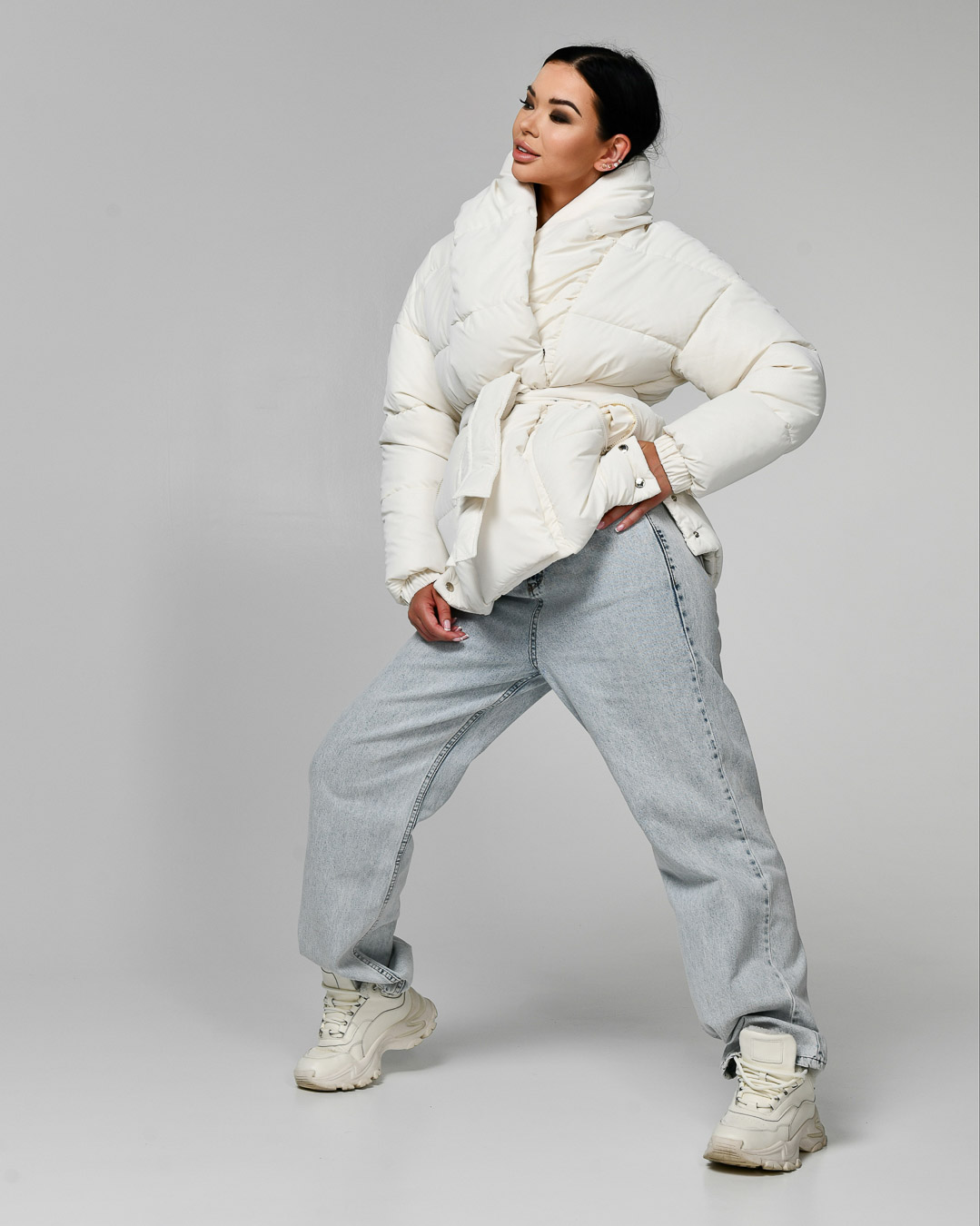 Жіноча зимова коротка куртка молочна | 76036 Жіноча зимова коротка куртка молочна | 76036