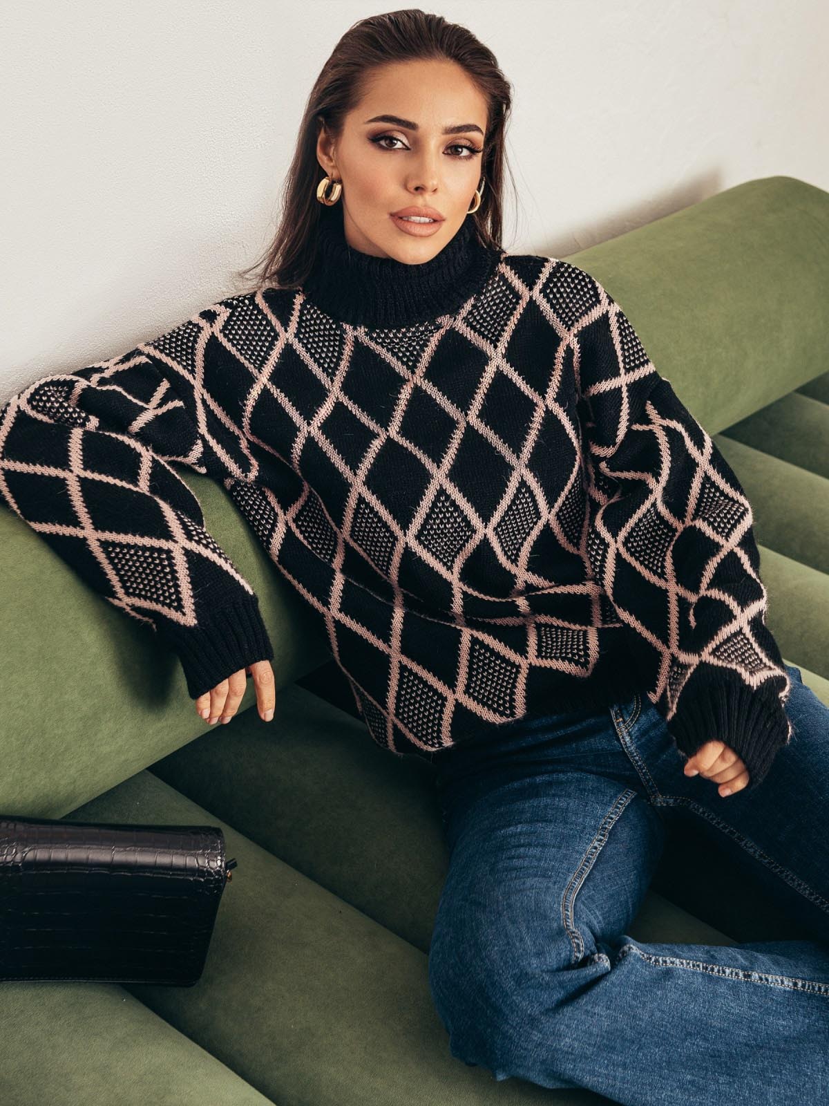 Вовняний оверсайз светр чорний в принт | 76568 Вовняний оверсайз светр чорний в принт | 76568