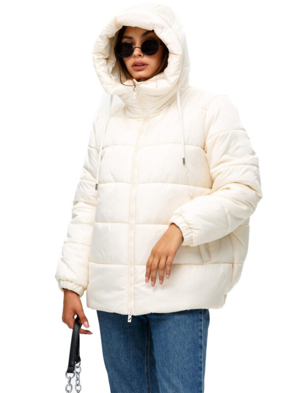 Коротка зимова куртка молочна оверсайз | 77057