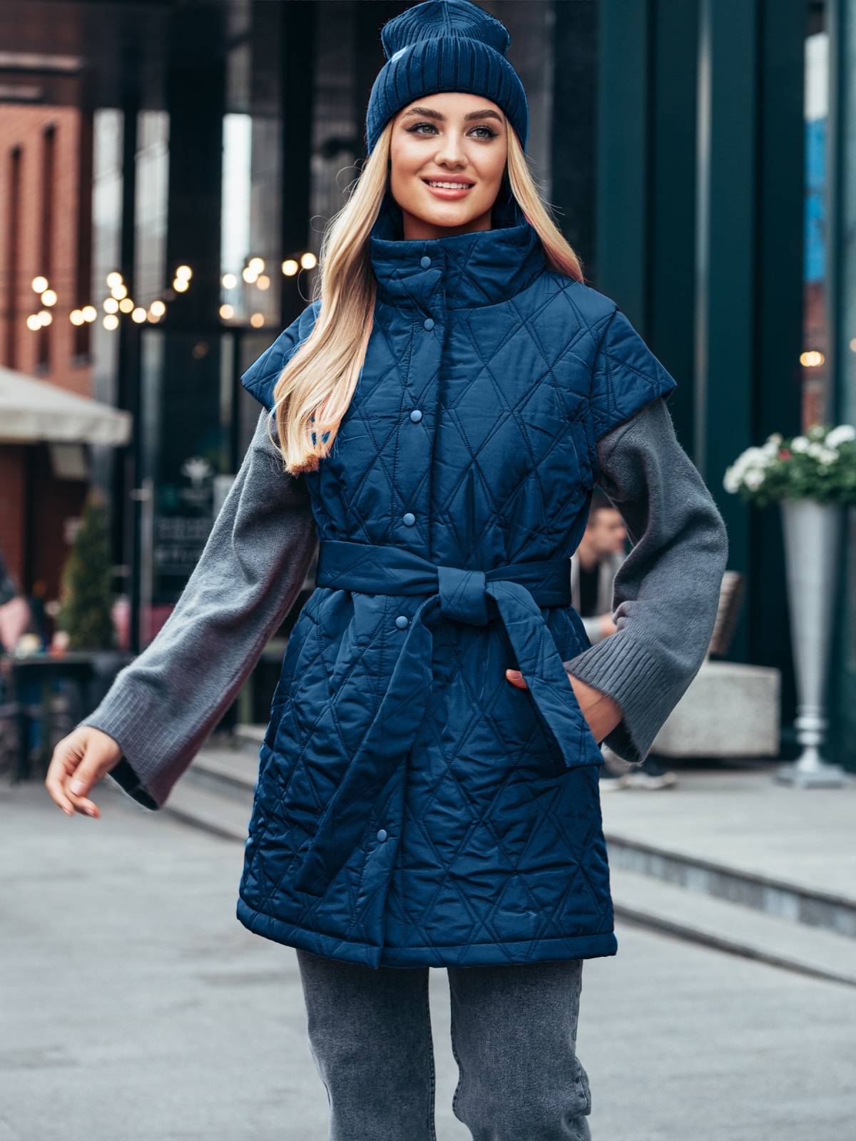 Подовжений стьобаний жилет темно-синій | 77073