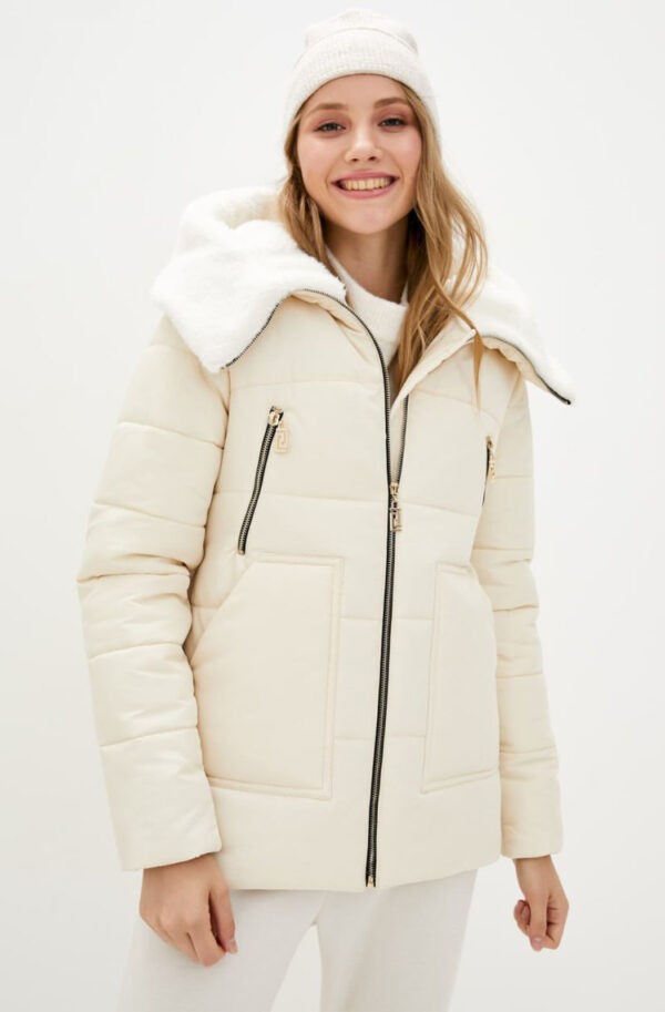 Коротка куртка на теплу зиму молочна | 77148