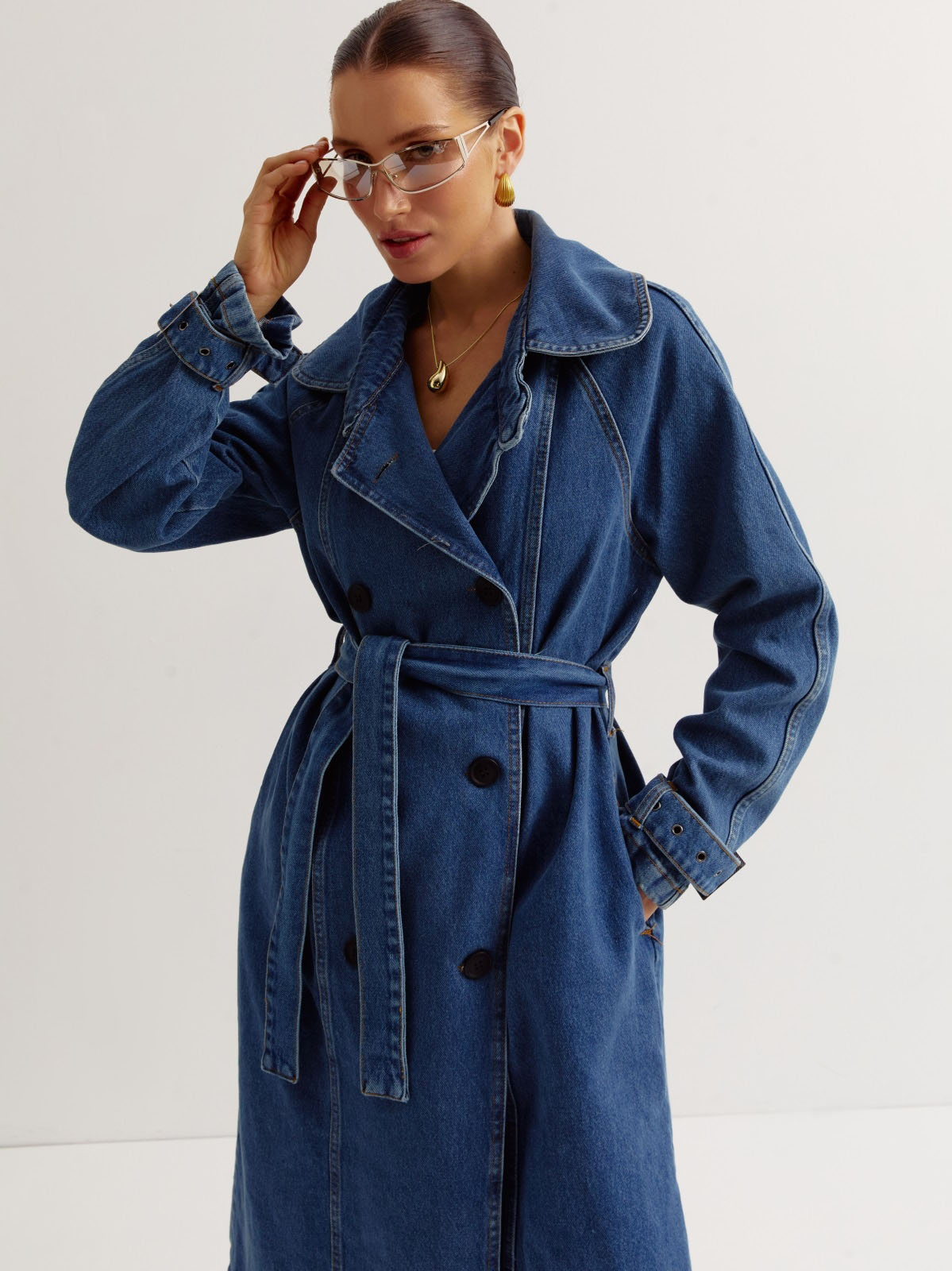Джинсовий плащ міді синій з бавовни | 77852