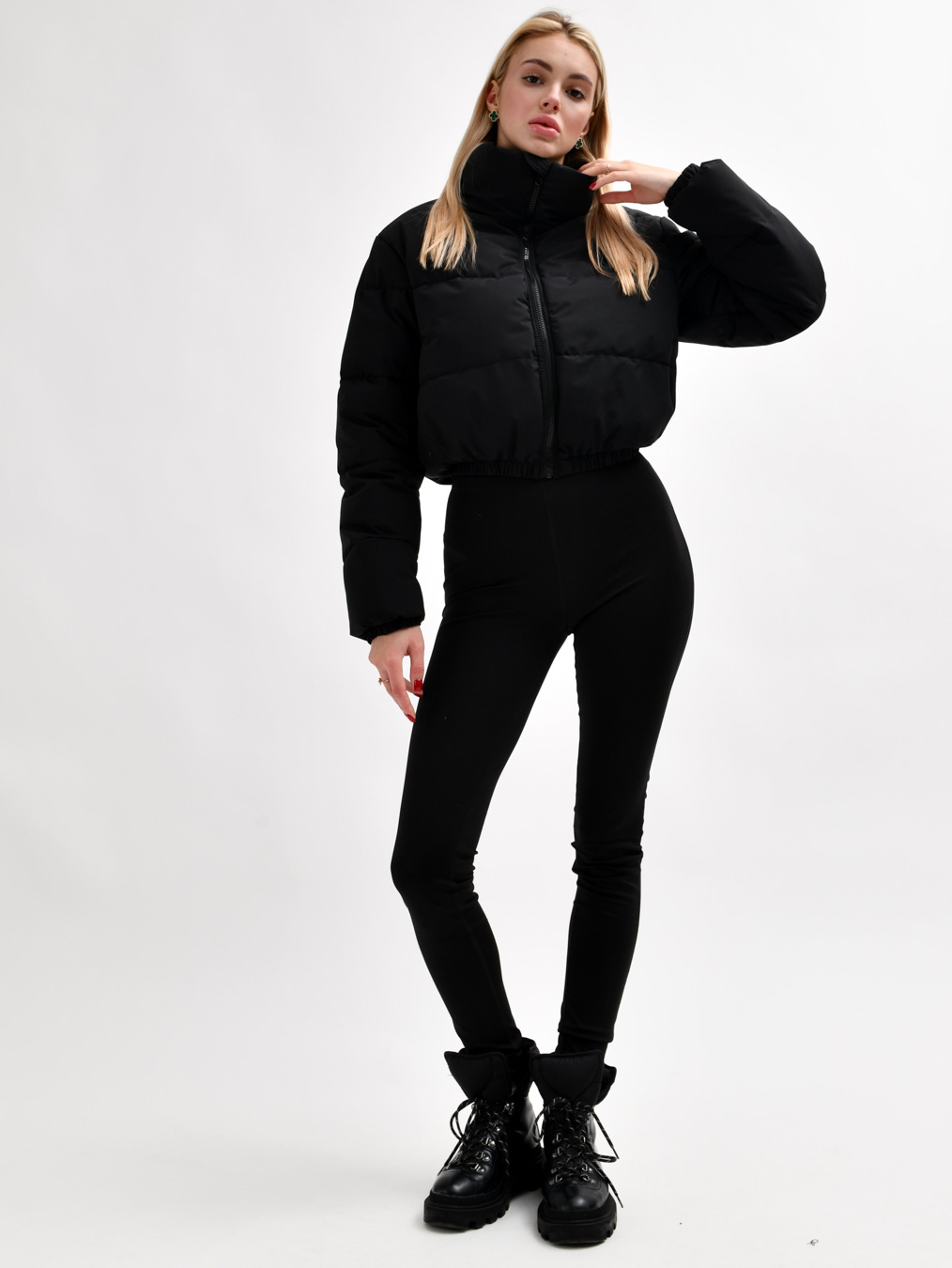 Куртка коротка чорна з високим коміром | 78282 Куртка коротка чорна з високим коміром | 78282
