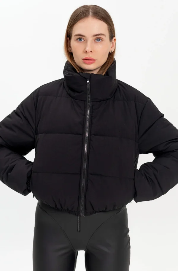 Куртка коротка чорна з високим коміром | 78282