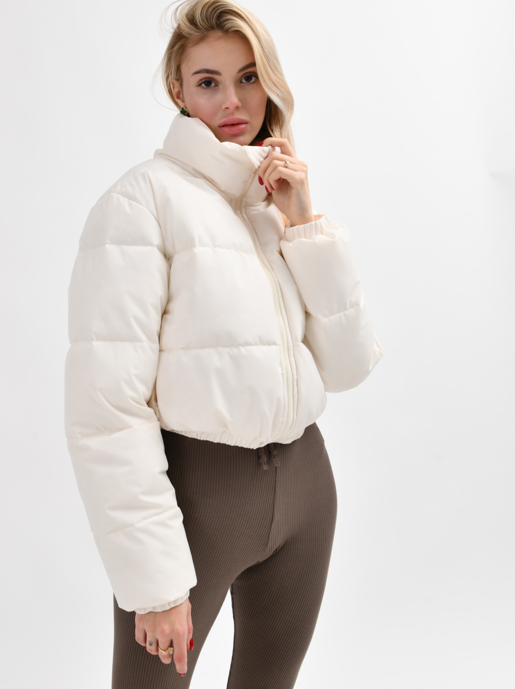 Куртка коротка молочна з високим коміром | 78304 Куртка коротка молочна з високим коміром | 78304