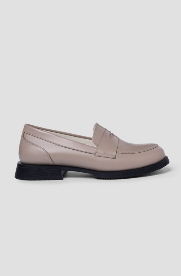 Шкіряні туфлі бежеві на низькому ходу | 78808