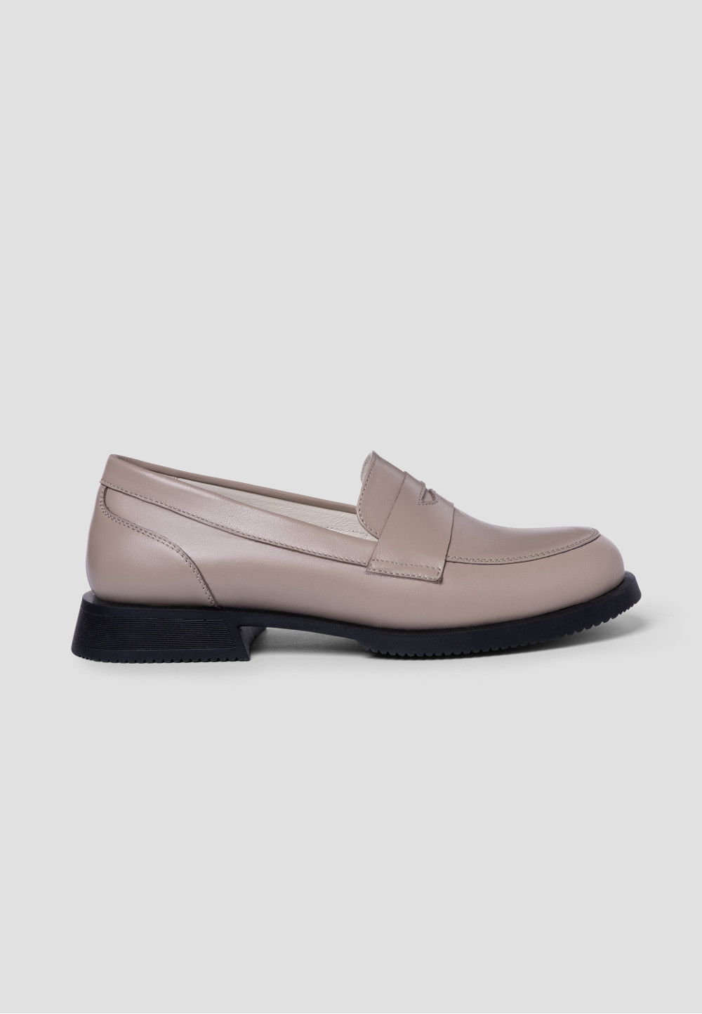 Шкіряні туфлі бежеві на низькому ходу | 78808