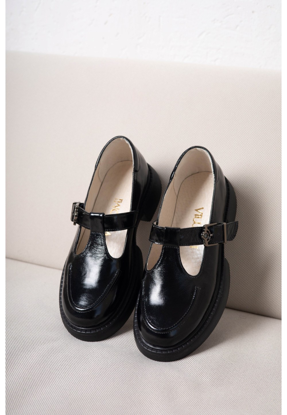 Жіночі лаковані лофери с з пряжкою | 78841 Жіночі лаковані лофери с з пряжкою | 78841