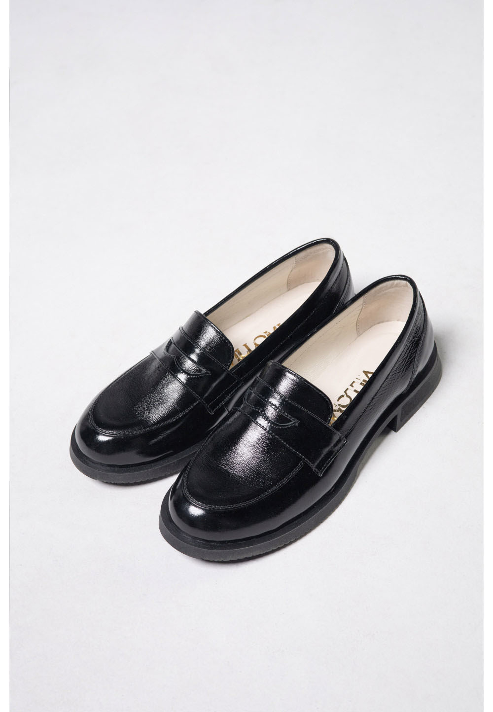 Лаковані туфлі чорні на низькому ходу | 79530 Лаковані туфлі чорні на низькому ходу | 79530