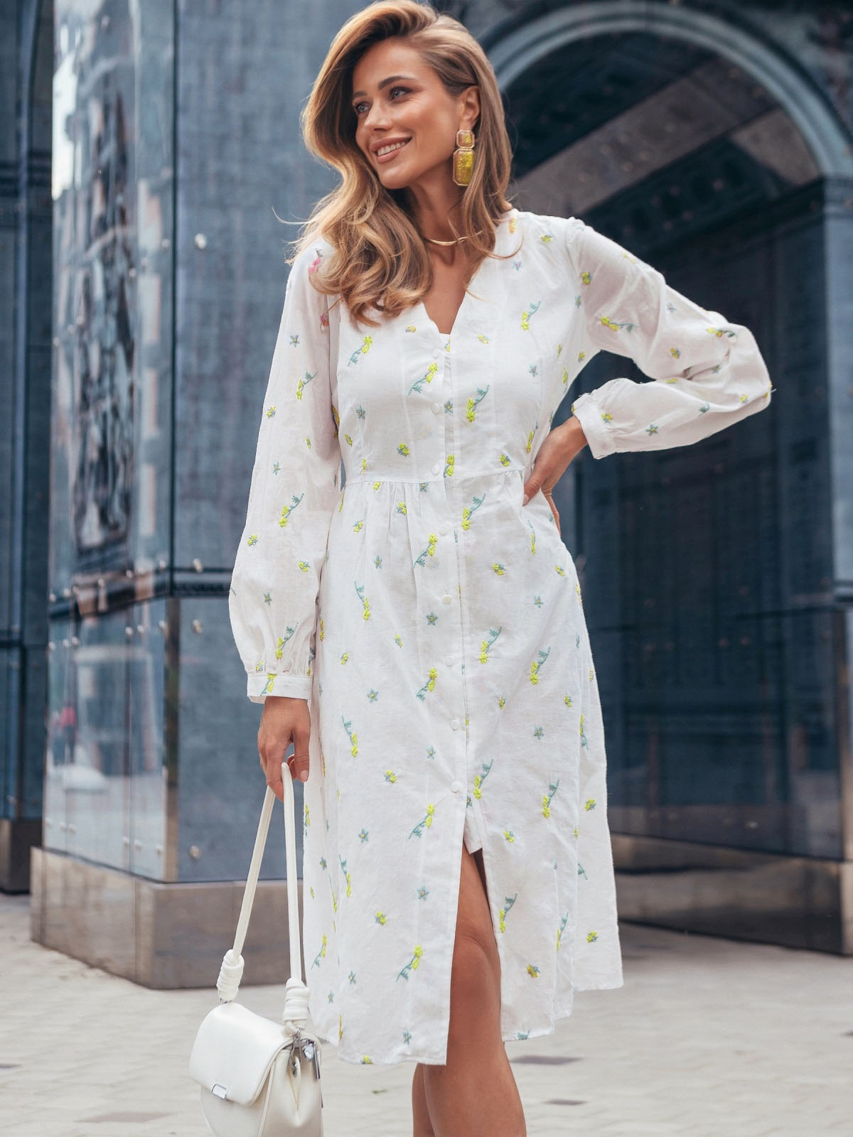 Сукня молочна з жовтою вишивкою | 79689