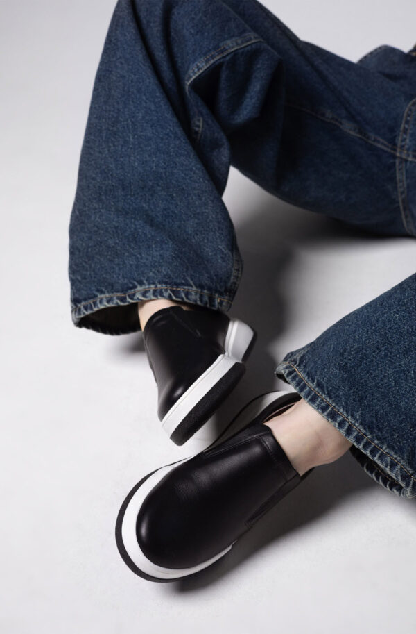 Жіночі шкіряні сліпони чорні | 79393