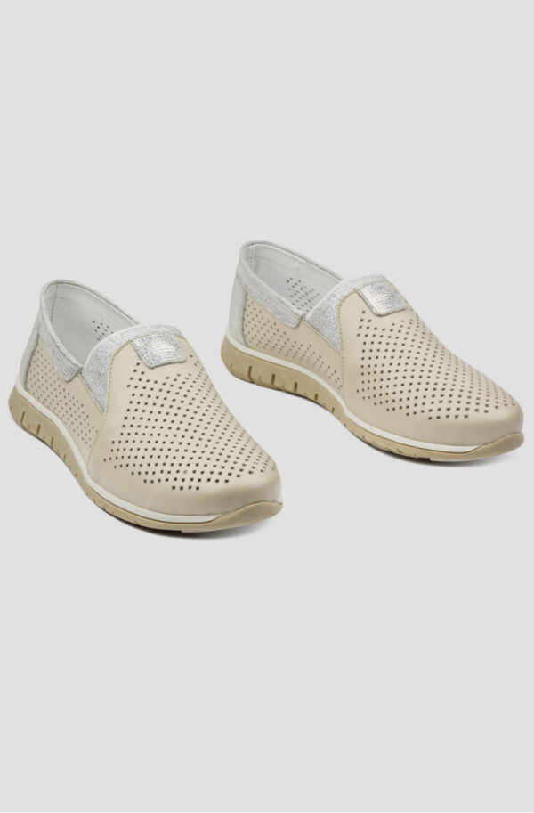 Літні шкіряні мокасини бежеві з перфорацією | 78769