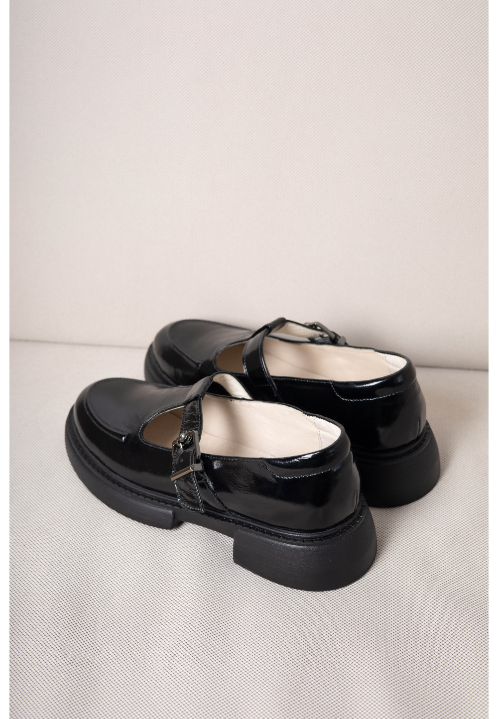 Жіночі лаковані лофери с з пряжкою | 78841 Жіночі лаковані лофери с з пряжкою | 78841