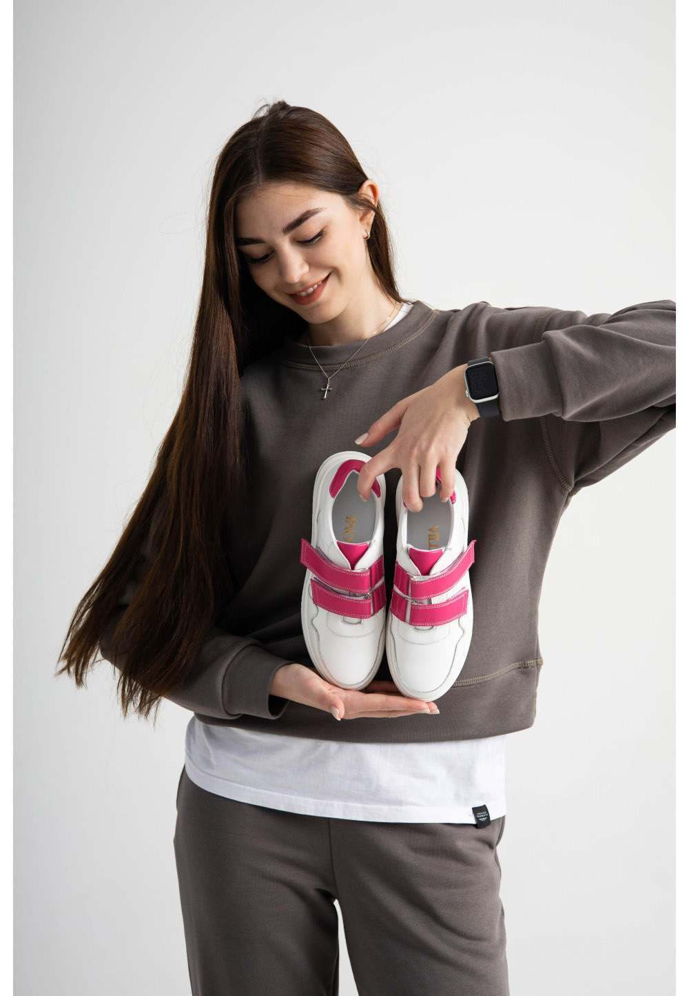 Шкіряні білі кеди з малиновими липучками | 79428 Шкіряні білі кеди з малиновими липучками | 79428